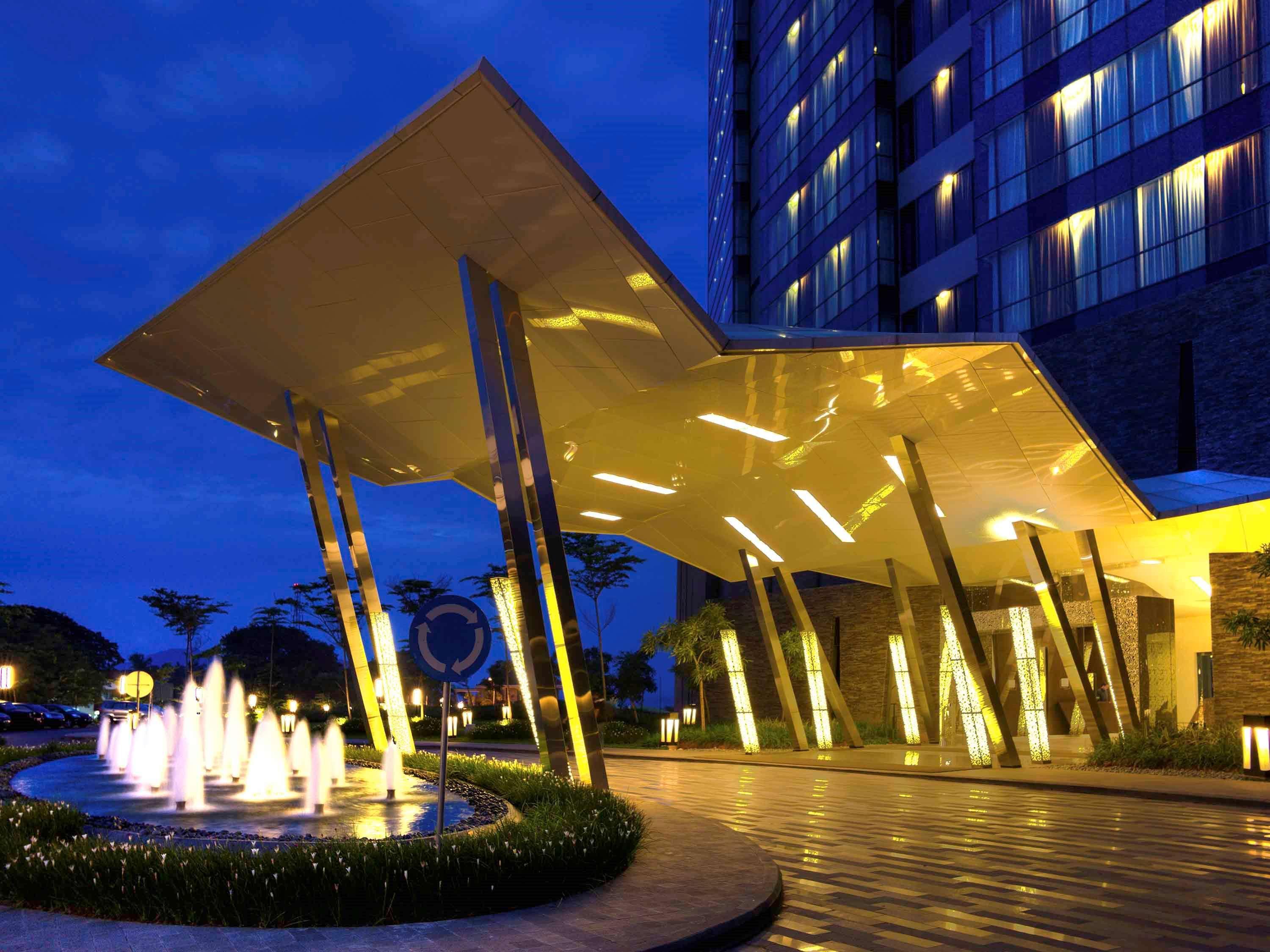 Novotel Lampung Бандар Лампунг Екстериор снимка
