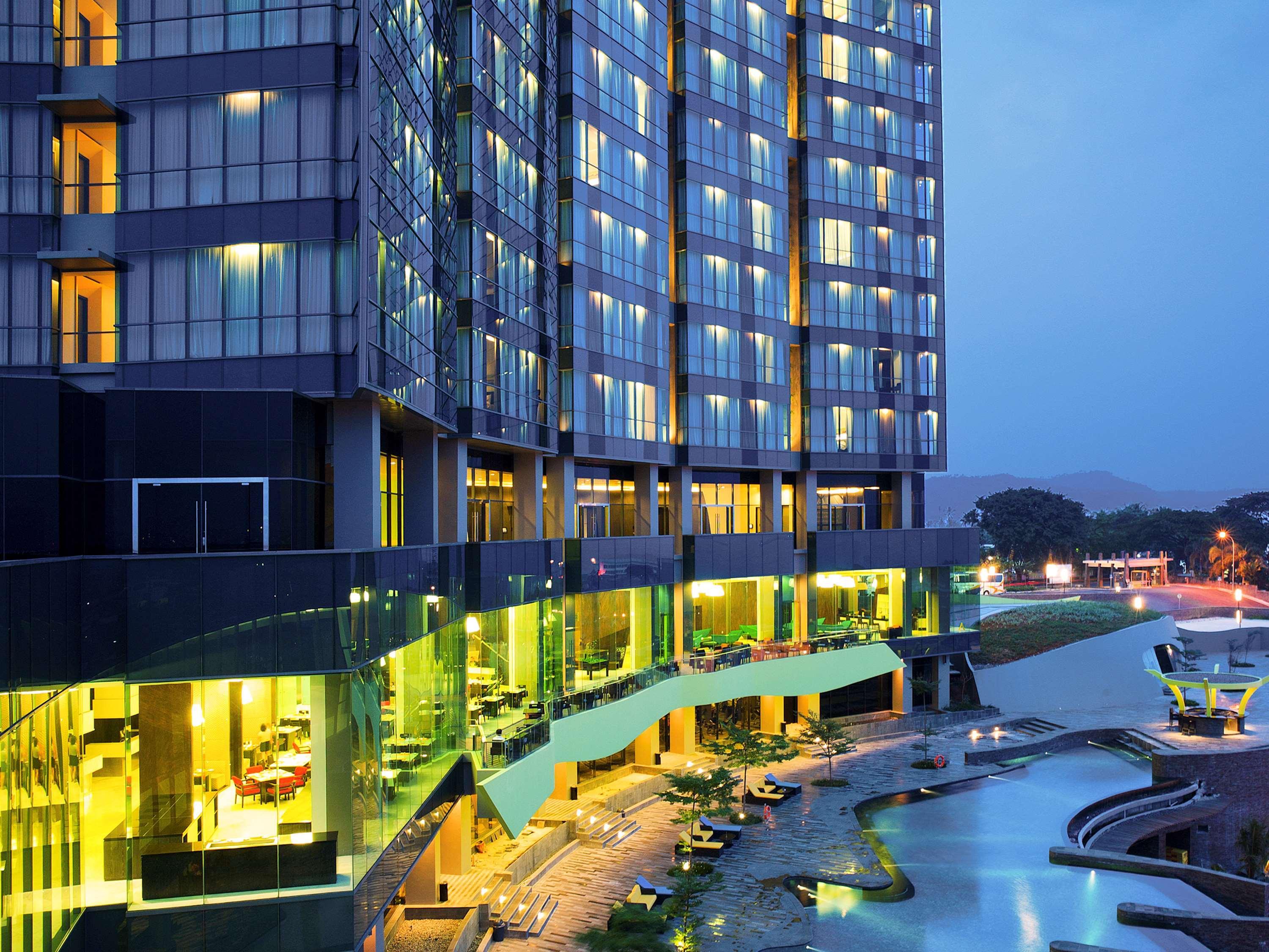 Novotel Lampung Бандар Лампунг Екстериор снимка