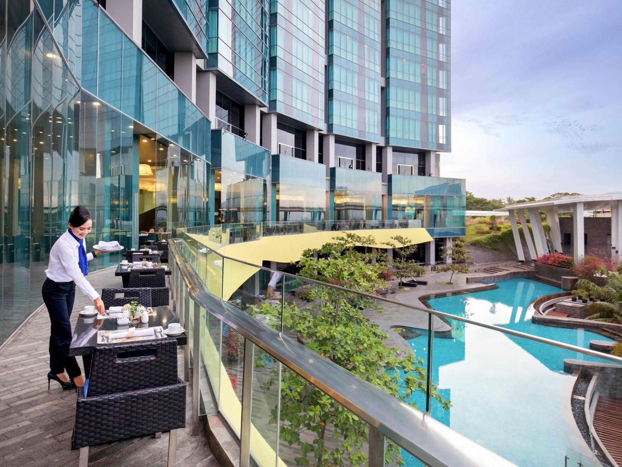 Novotel Lampung Бандар Лампунг Екстериор снимка